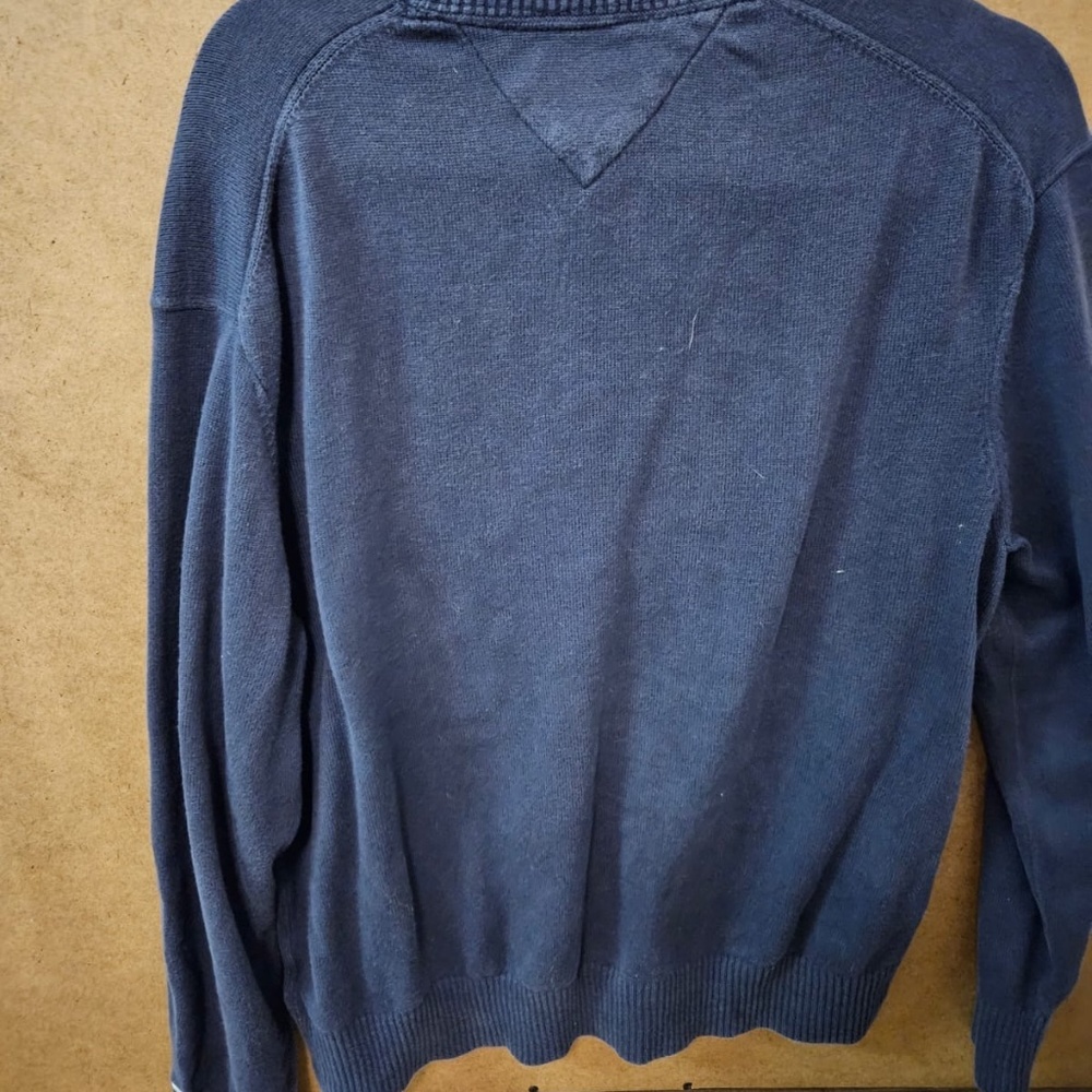 Men’s Tommy sweater